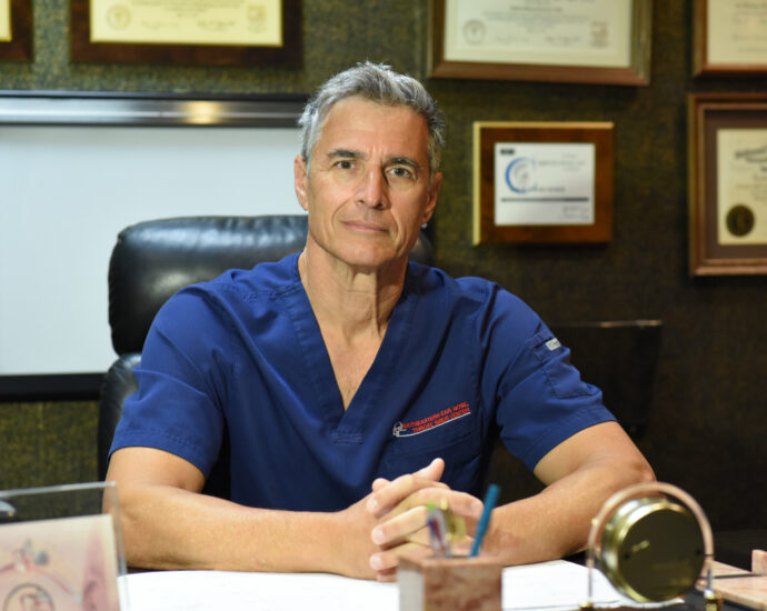 Dr. Robert Contrucci
